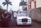 Choáng ngợp Rolls-Royce Phantom làm xe rước dâu