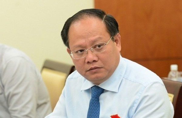 Chấm dứt việc cán bộ sai phạm vẫn 'qua đò'