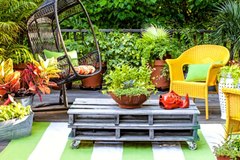 Bắt gặp vợ mặc váy hai dây khêu gợi khi thợ sửa ống nước đến nhà