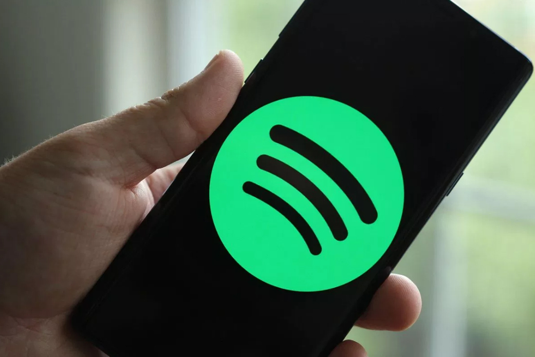 Spotify thử nghiệm tính năng 'Car View' để điều khiển nhạc khi lái xe