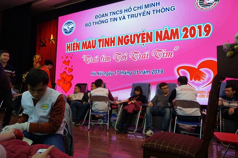 Đoàn TN Bộ TT&TT phát động phong trào hiến máu tình nguyện 2019