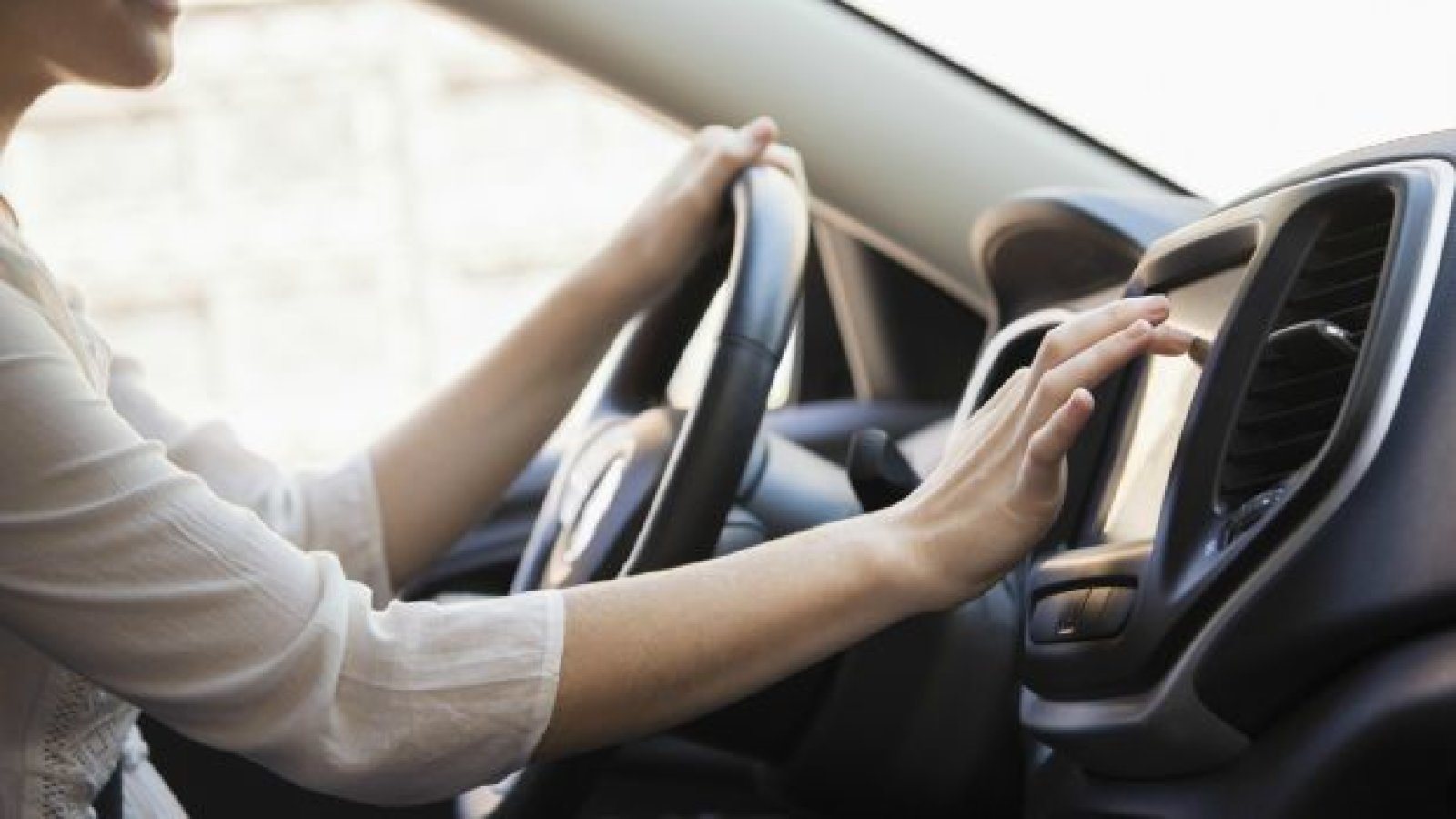 Vợ lái xe gây họa, chồng phải nghỉ việc chăm nạn nhân