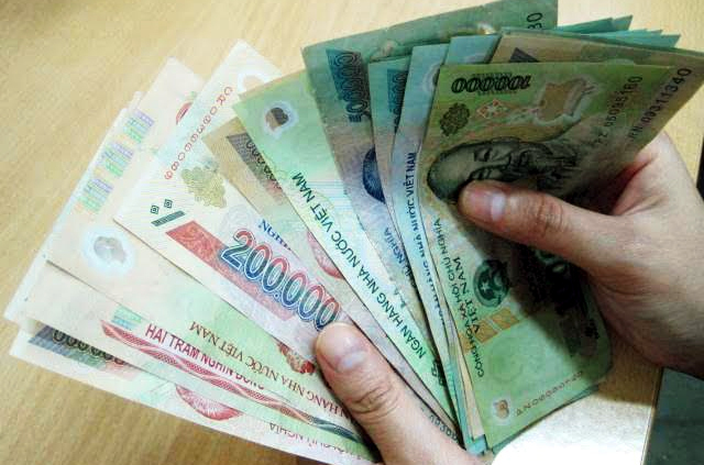 “Không biết thưởng Tết giáo viên thành phố thế nào, chứ chúng tôi thì…”