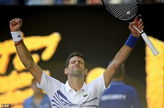 Djokovic theo bước Federer vào vòng 4 Australia Open