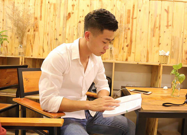 Công Phượng và những kiểu tóc đặc biệt khiến fan thích thú