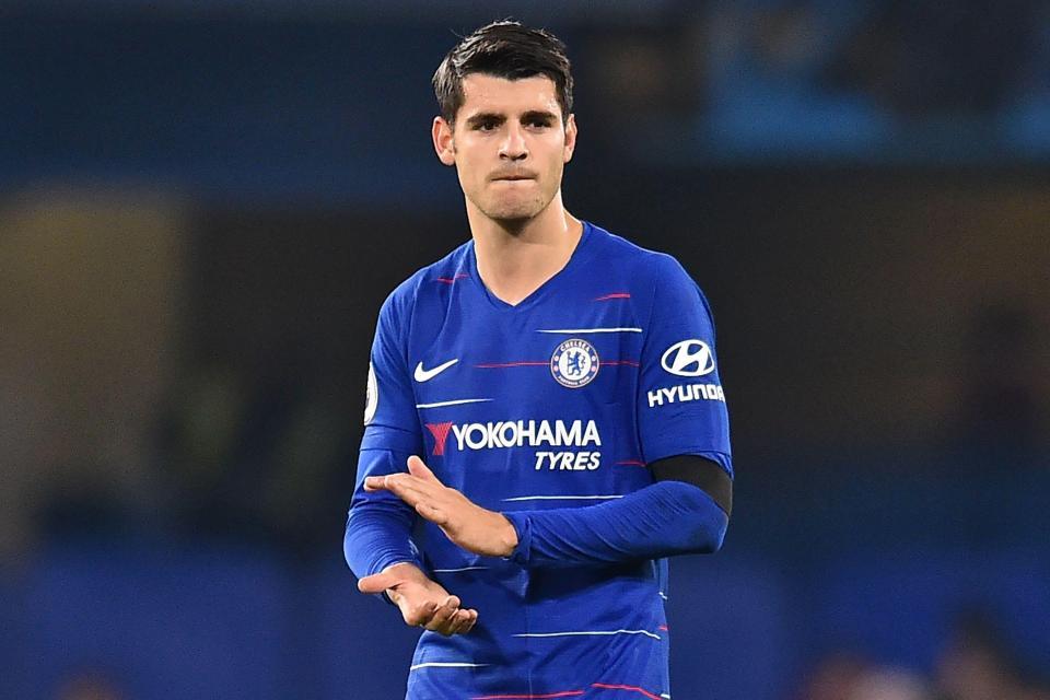 Martial được MU trọng thưởng, Chelsea lỗ nặng bán Morata