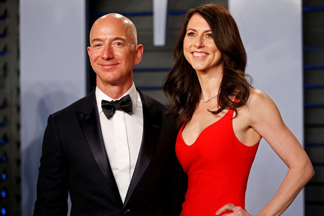 Vì sao vụ ly hôn của tỷ phú Jeff Bezos làm giới đầu tư lo lắng?