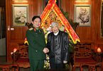 Đại tướng Ngô Xuân Lịch thăm, chúc Tết nguyên Tổng bí thư Lê Khả Phiêu