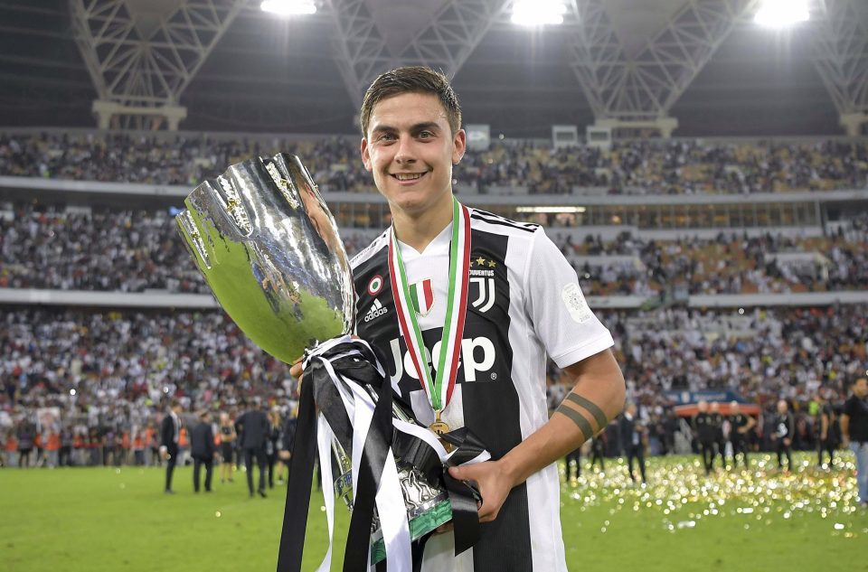 MU từ chối cho Arsenal mượn Baily, Real 'tấn công' Dybala