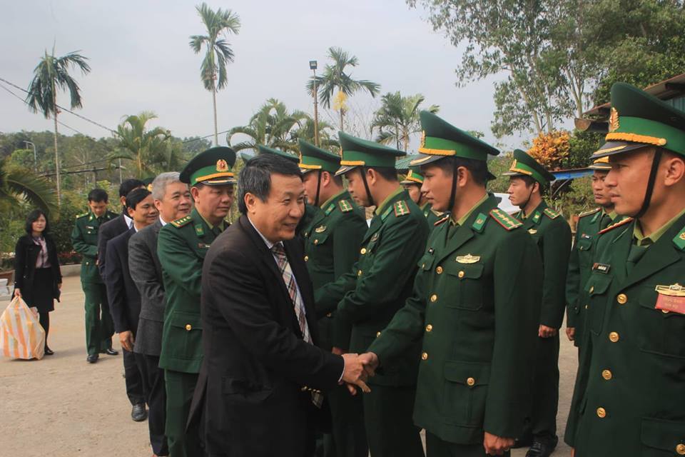 Phó chủ tịch tỉnh Quảng Trị thăm, chúc tết đồn biên phòng, huyện miền núi