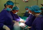 Bác sĩ Việt cứu bệnh nhân người Mỹ mủn hết mạch máu