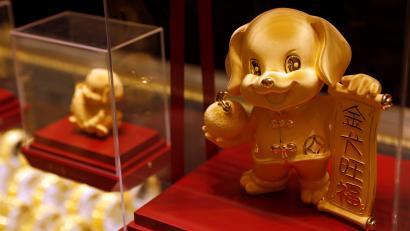 Giá vàng hôm nay 28/1: Tiếp tục vững ở mức cao