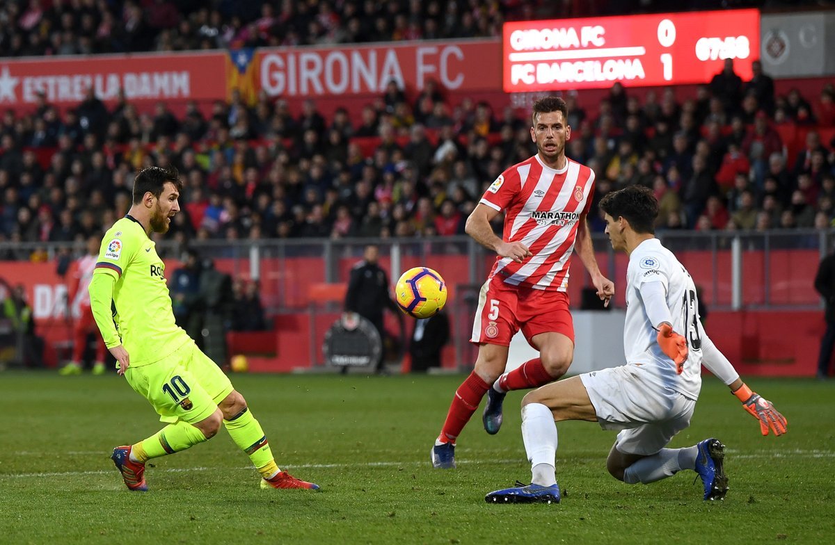 Messi ghi tuyệt phẩm, Barca lấy 3 điểm trận derby