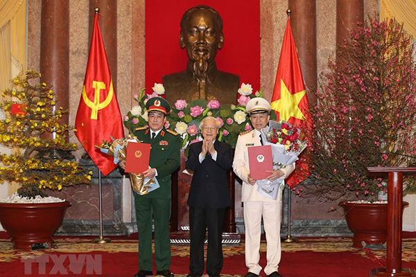 Hình ảnh phong quân hàm 2 Đại tướng Tô Lâm, Lương Cường