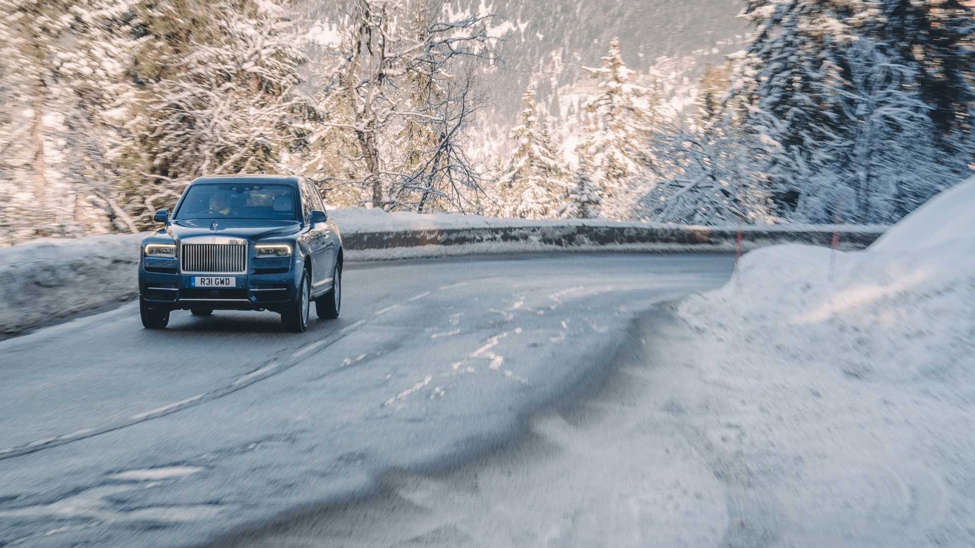 Siêu xe Rolls-Royce Cullian hơn 40 tỷ chỉ để làm taxi