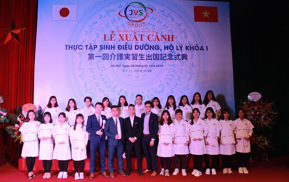 21 thực tập sinh hộ lý sang Nhật Bản làm việc, thu nhập cao