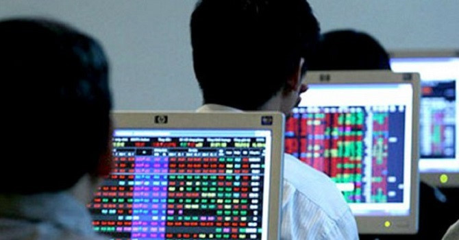 Phạt một cá nhân 550 triệu vì dùng 44 tài khoản thao túng cổ phiếu