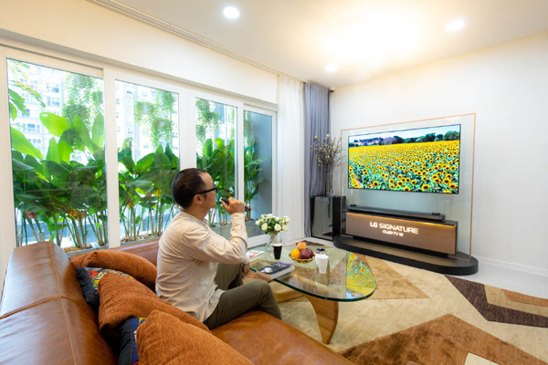 TV OLED 4K siêu mỏng lên ngôi dịp Tết