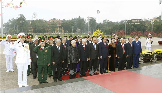 Lãnh đạo Đảng, Nhà nước viếng Lăng Chủ tịch Hồ Chí Minh