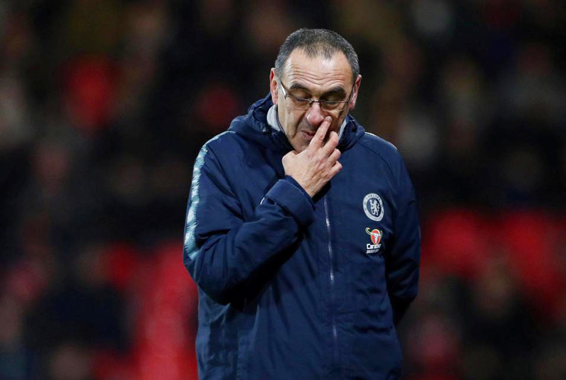 MU nổ 'bom tấn' 90 triệu bảng, Chelsea tính sa thải HLV Sarri