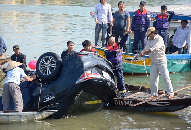 Lao ô tô xuống sông Hoài: Gia đình gửi tâm thư cảm ơn người Hội An