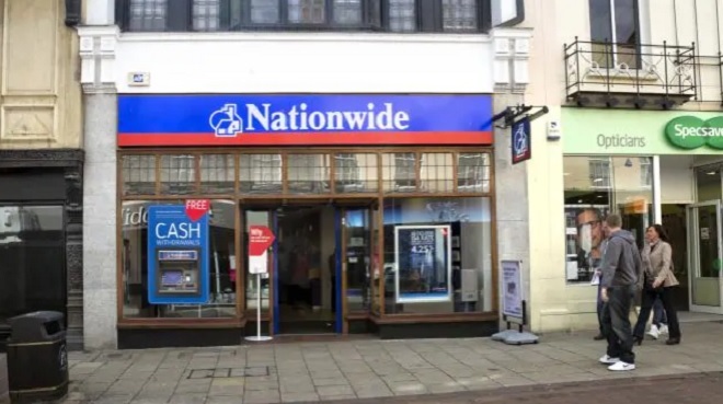 270 tỷ đổ vào tài khoản: Chàng trai 'điên cuồng' nghĩ cách tiêu tiền