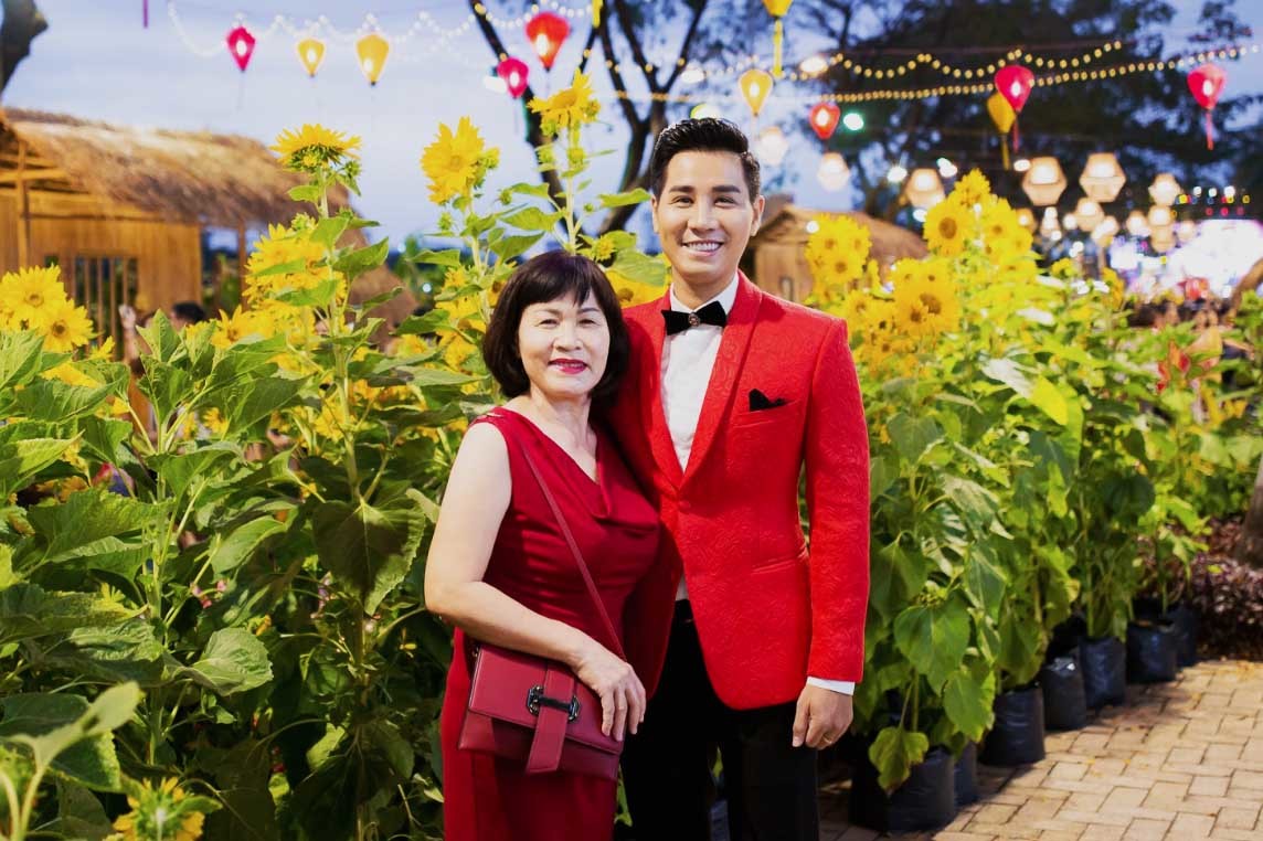 MC Nguyên Khang dành trọn Tết cho 'người phụ nữ đặc biệt nhất'