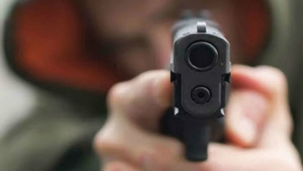 Chơi Tết ở nhà hàng xóm, bé gái 11 tuổi tử vong nghi bị súng bắn