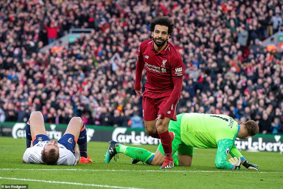 Salah ghi bàn, Liverpool đòi lại ngôi đầu