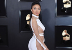 Nữ MC gốc Việt mặc đồ xuyên thấu lộ cơ thể trên thảm đỏ Grammy 2019
