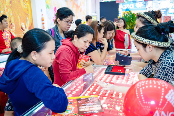 Vật phẩm ‘mua bằng được’ để rước lộc Thần Tài 2019