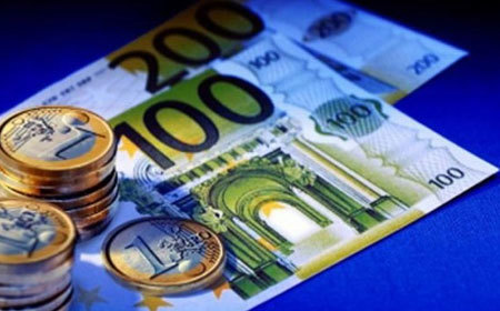 Tỷ giá ngoại tệ ngày 12/2: USD tăng vọt, Euro tụt giảm