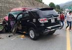 2 ô tô tông nhau trên cao tốc Nội Bài - Lào Cai, 9 người đi cấp cứu