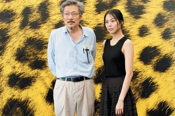 Sao nam sụp đổ hình tượng vì ngoại tình với gái trẻ đáng tuổi con