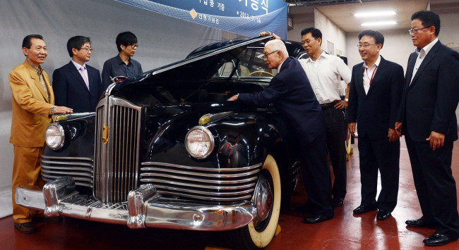 3 đời lãnh đạo Triều Tiên dùng xe gì?