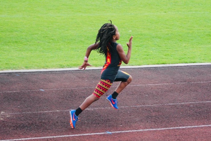 Cậu bé 7 tuổi chạy nhanh nhất thế giới gây xôn xao giới thể thao