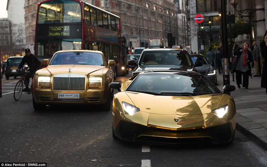 Mô hình Aventador bằng vàng giá 75 triệu USD  VnExpress