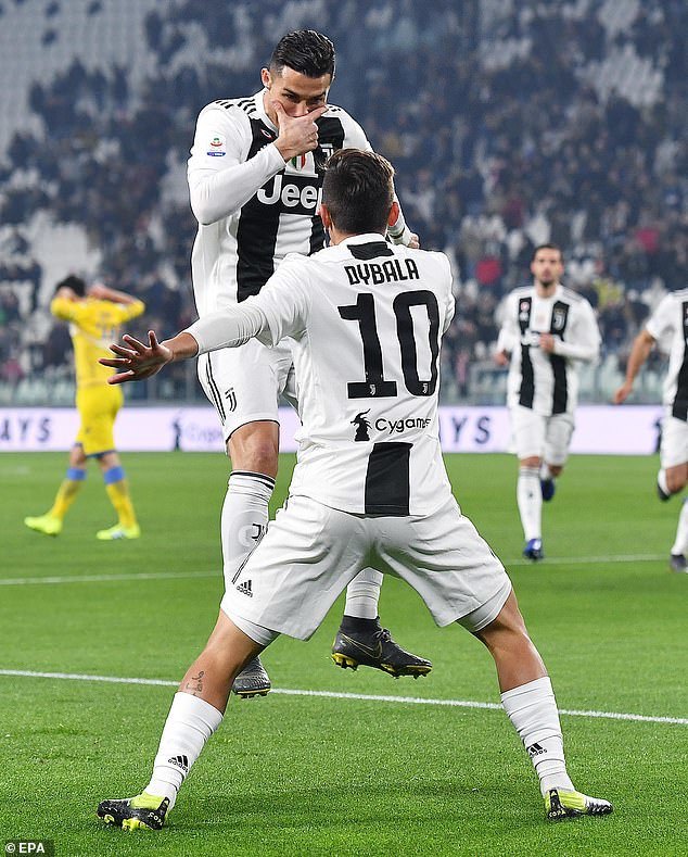 Juventus: Cùng ngắm nhìn Juventus - một đội bóng huyền thoại với lịch sử lẫy lừng. Họ là chủ nhân của 36 danh hiệu Scudetto và tạo ra nhiều siêu sao thế giới. Ảnh liên quan sẽ cho bạn thấy sự đẳng cấp và uy tín của đội bóng này.