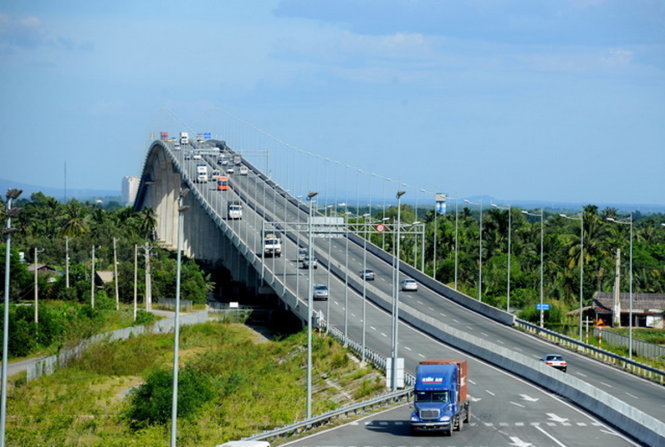 Kiểm tra hoạt động thu phí tại trạm Dầu Giây sau vụ cướp 2,2 tỷ đồng