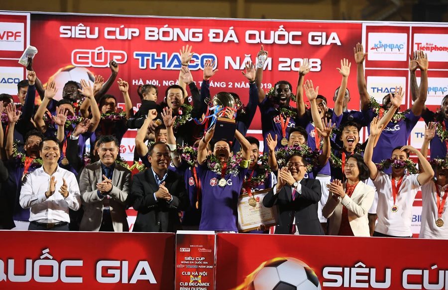 Hà Nội đoạt Siêu Cúp trước trận play-off AFC Champions League