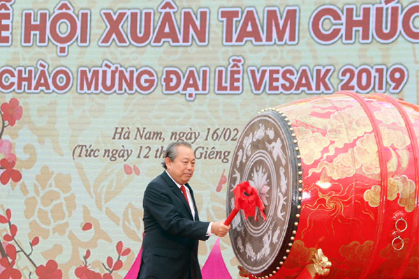 Phó Thủ tướng dự lễ khai hội chùa Tam Chúc