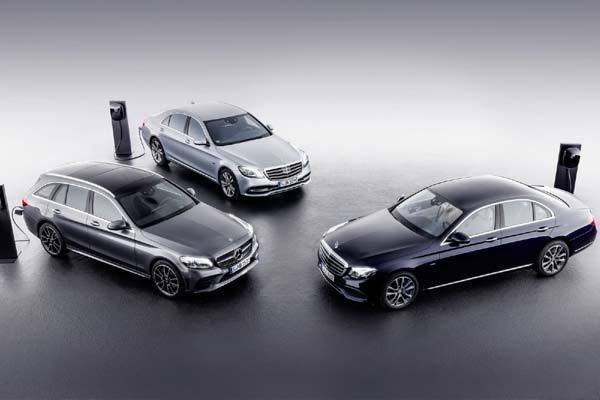 Mercedes sẽ trang bị thêm động cơ điện cho 10 mẫu xe