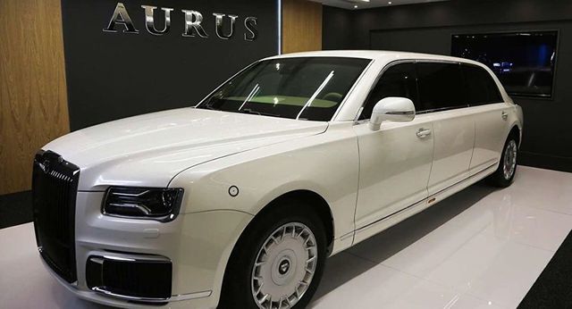 Hé lộ bên trong xe Tổng thống Nga Putin