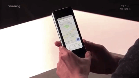 Video trên tay Galaxy Fold, smartphone màn hình gập siêu dị của Samsung