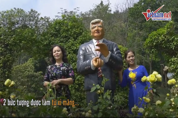 Du khách kéo nhau đi check in cùng ‘ông Trump’, ‘ông Kim’ tại Hà Nội