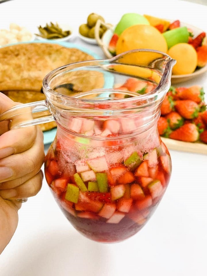 Cách làm cocktail Sangrita hoa quả giúp  bữa tiệc gặp mặt đầy ý nghĩa