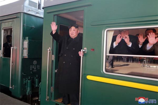 Hình ảnh lễ tiễn Chủ tịch Kim Jong Un khởi hành đến Việt Nam