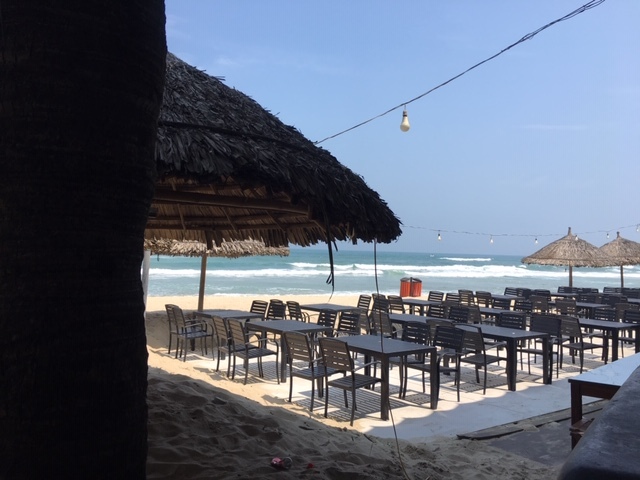 Con nghỉ hè ở nhà, mẹ rụng rời khi nghe cuộc gọi của hàng xóm