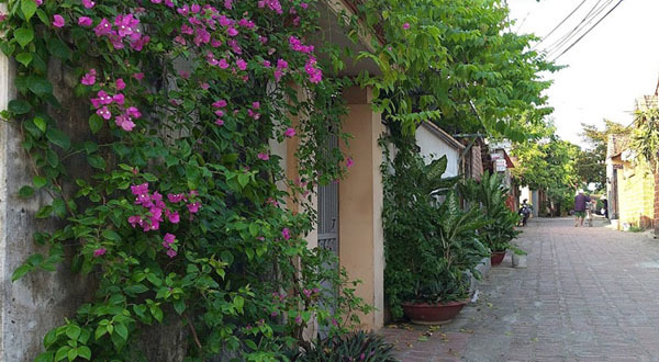 Chạm mặt trong quán 'tay vịn', bố vợ và con rể khẩu chiến kịch liệt