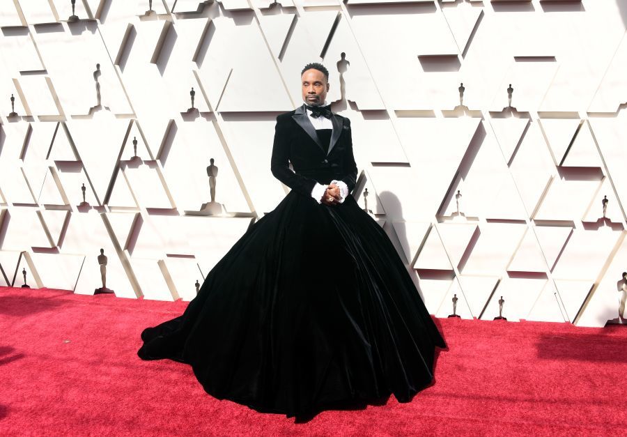 Không phải mỹ nhân, tài tử mặc váy mới là người gây bão thảm đỏ Oscar 2019